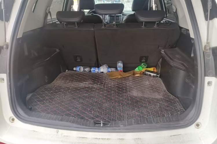 Used Haval M6 2019 1.5T DCT Two-Wheel Drive Value Edition China VI Standard Trunk