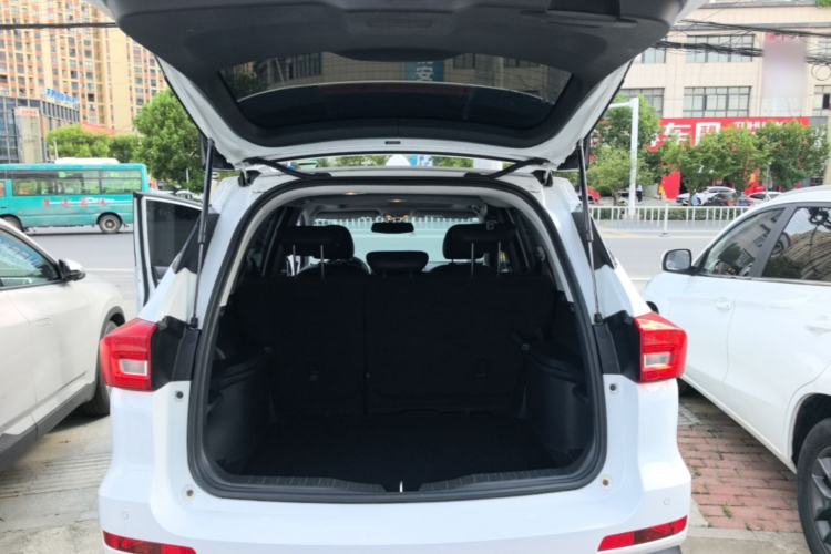 Used Haval M6 2019 1.5T DCT Two-Wheel Drive Elite Version China VI Standard Trunk