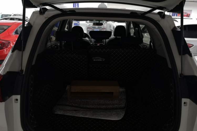 Used Haval M6 2019 1.5T DCT Two-Wheel Drive Elite Version China V Standard Trunk
