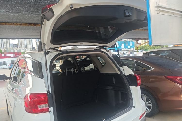 Used Haval M6 2019 1.5T DCT Two-Wheel Drive Elite Version China VI Standard Trunk