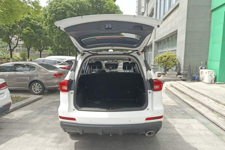 Used Haval M6 2019 1.5T DCT Two-Wheel Drive Elite Version China VI Standard Trunk
