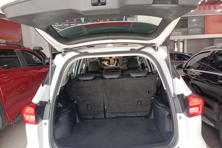 Used Haval M6 2019 1.5T DCT Two-Wheel Drive Elite Version China VI Standard Trunk