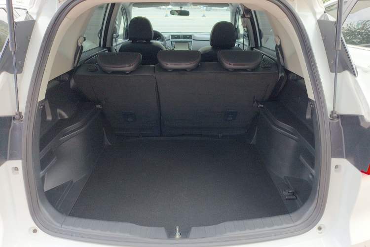 Used Haval M6 2019 1.5T Manual Two-Wheel Drive Elite Version China V Standard Trunk