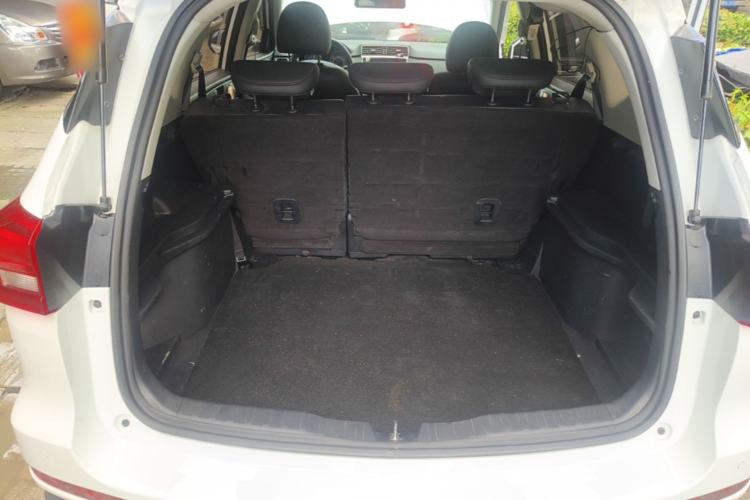 Used Haval M6 2019 1.5T DCT Two-Wheel Drive Value Edition China VI Standard Trunk