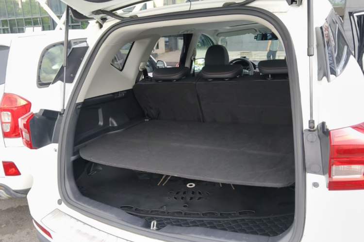 Used Haval M6 2019 1.5T DCT Two-Wheel Drive Elite Version China VI Standard Trunk