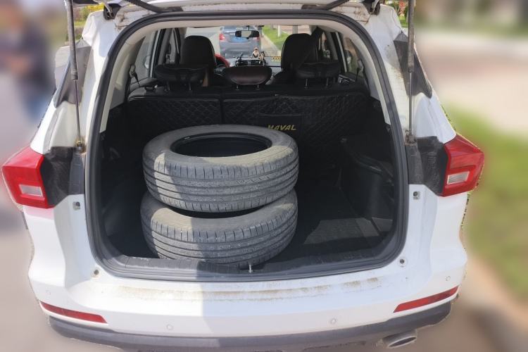 Used Haval M6 2019 1.5T DCT Two-Wheel Drive Elite Version China VI Standard Trunk