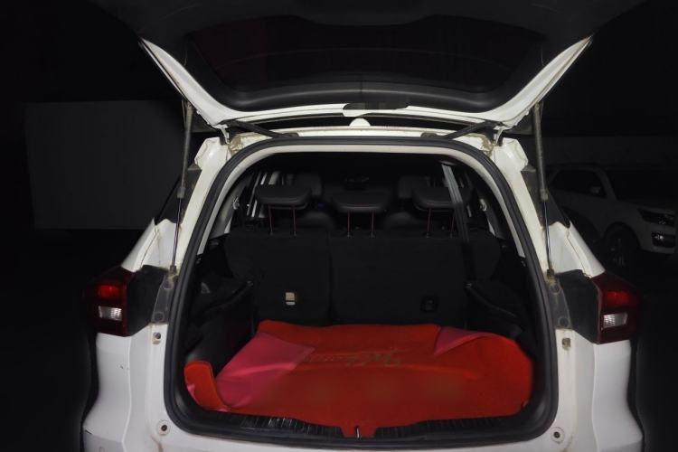 Used Haval M6 2019 1.5T Manual Two-Wheel Drive Elite Version China VI Standard Trunk