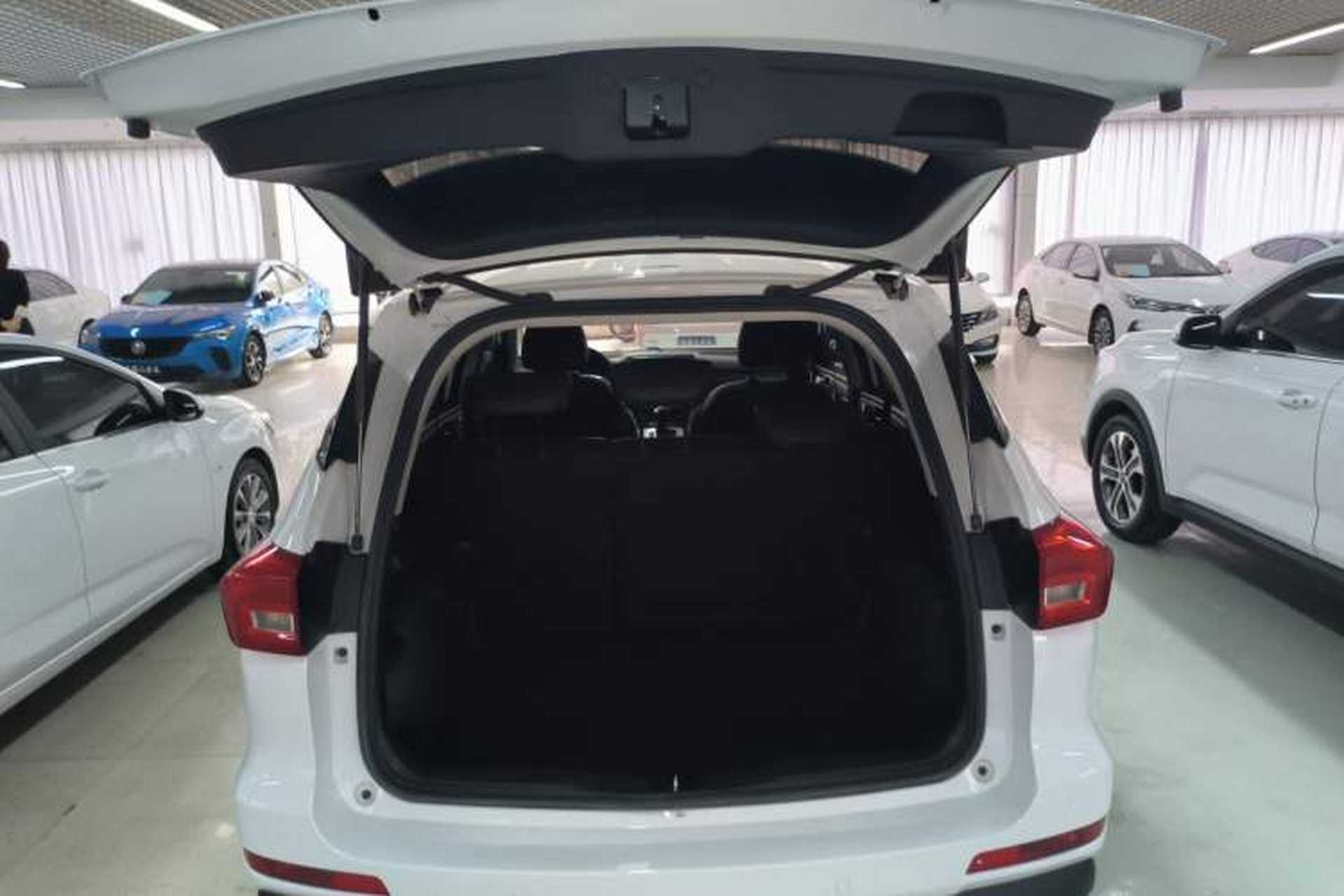 Used Haval M6 2019 1.5T DCT Two-Wheel Drive Value Edition China VI Standard Trunk