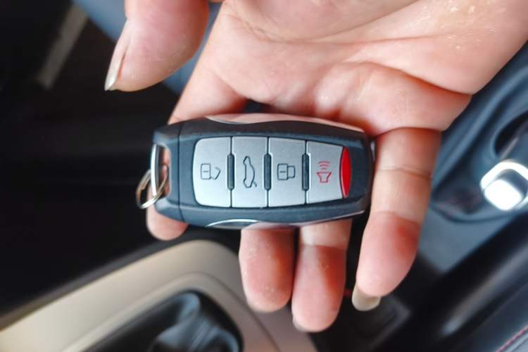 Used Haval M6 2019 1.5T DCT Two-Wheel Drive Value Edition China VI Standard Vehicle Key