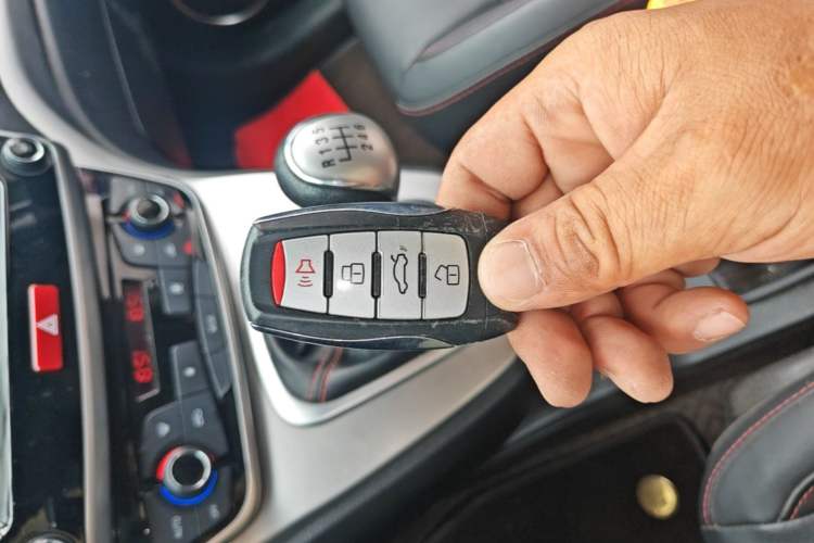 Used Haval M6 2019 1.5T Manual Two-Wheel Drive Elite Version China VI Standard Vehicle Key