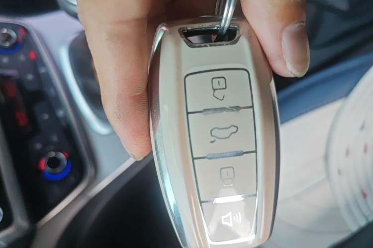 Used Haval M6 2019 1.5T Manual Two-Wheel Drive Elite Version China VI Standard Vehicle Key