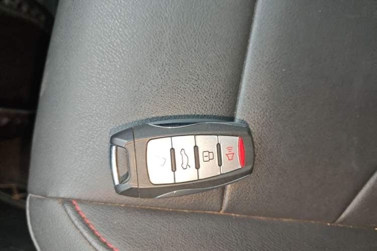 Used Haval M6 2019 1.5T DCT Two-Wheel Drive Elite Version China VI Standard Vehicle Key