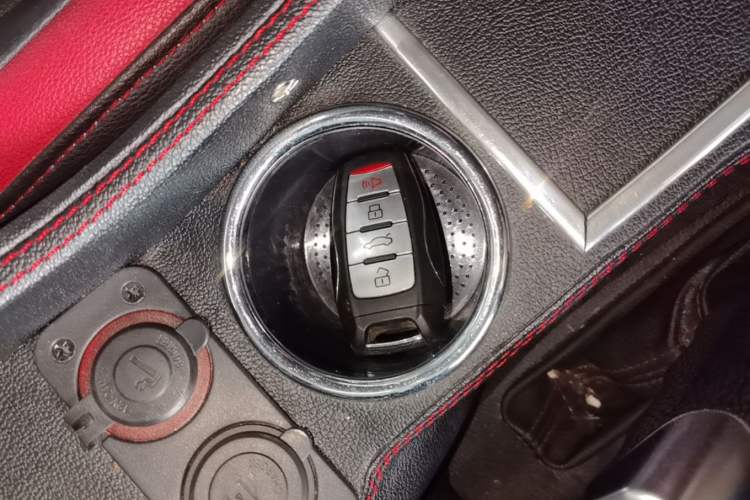 Used Haval M6 2019 1.5T DCT Two-Wheel Drive Urban Version China VI Standard Vehicle Key