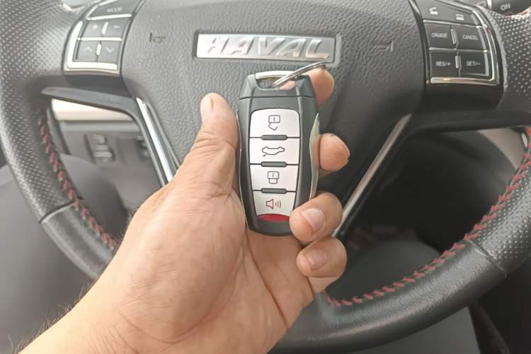 Used Haval M6 2019 1.5T Manual Two-Wheel Drive Elite Version China V Standard Vehicle Key