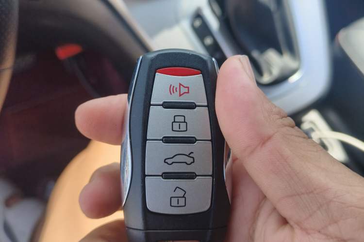 Used Haval M6 2019 1.5T DCT Two-Wheel Drive Value Edition China VI Standard Vehicle Key