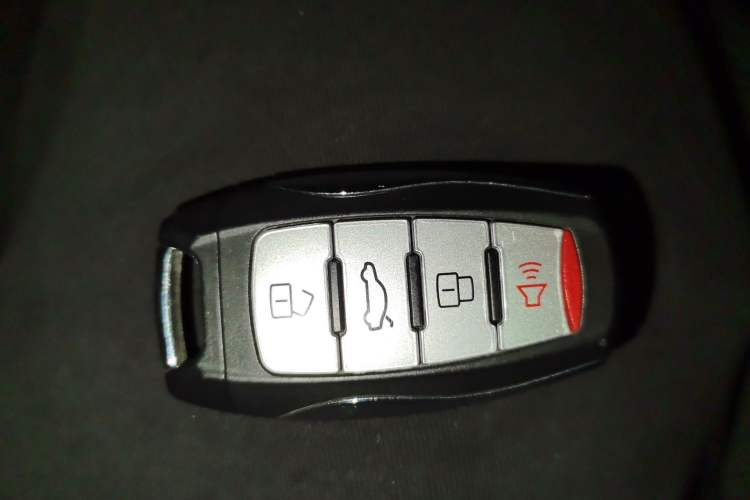 Used Haval M6 2019 1.5T Manual Two-Wheel Drive Urban Version China VI Standard Vehicle Key