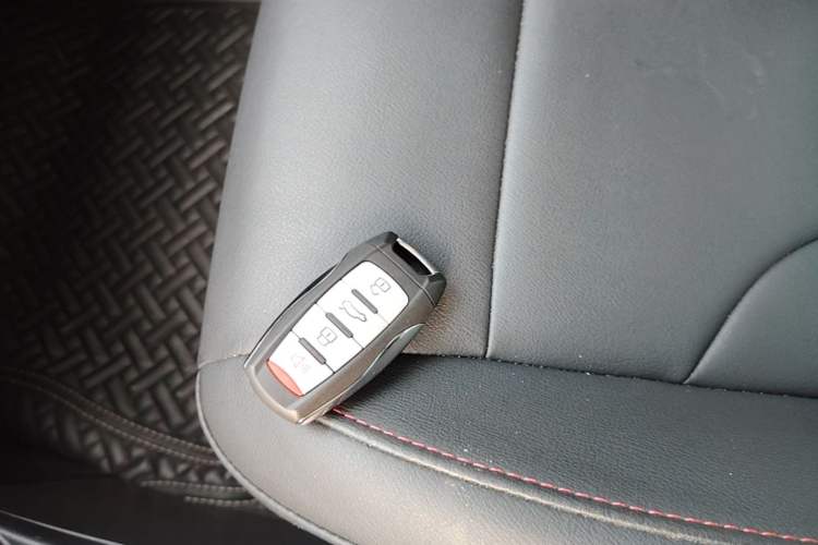 Used Haval M6 2019 1.5T DCT Two-Wheel Drive Elite Version China VI Standard Vehicle Key