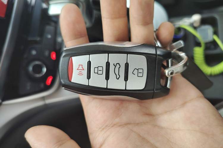 Used Haval M6 2019 1.5T DCT Two-Wheel Drive Elite Version China VI Standard Vehicle Key
