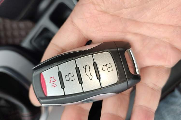 Used Haval M6 2019 1.5T Manual Two-Wheel Drive Elite Version China VI Standard Vehicle Key