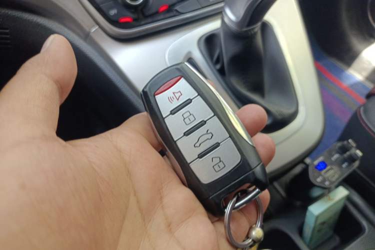 Used Haval M6 2019 1.5T DCT Two-Wheel Drive Urban Version China VI Standard Vehicle Key