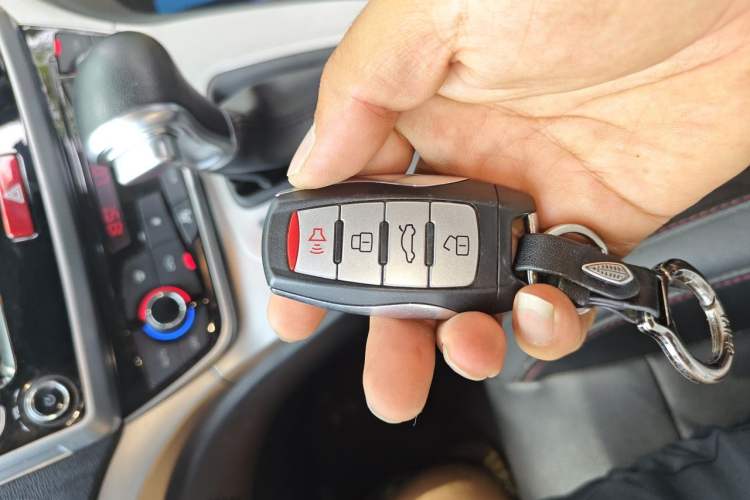 Used Haval M6 2019 1.5T DCT Two-Wheel Drive Elite Version China VI Standard Vehicle Key
