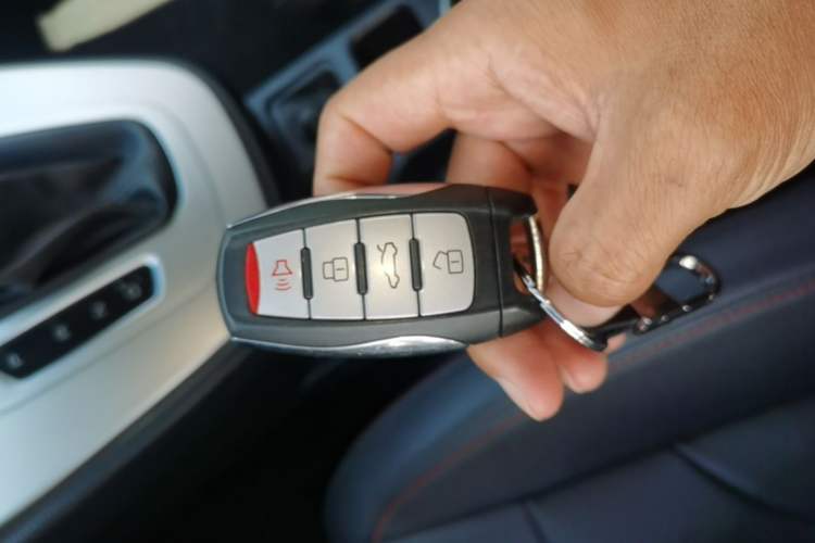 Used Haval M6 2019 1.5T DCT Two-Wheel Drive Elite Version China VI Standard Vehicle Key