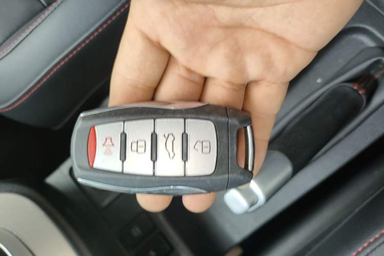 Used Haval M6 2019 1.5T DCT Two-Wheel Drive Elite Version China VI Standard Vehicle Key