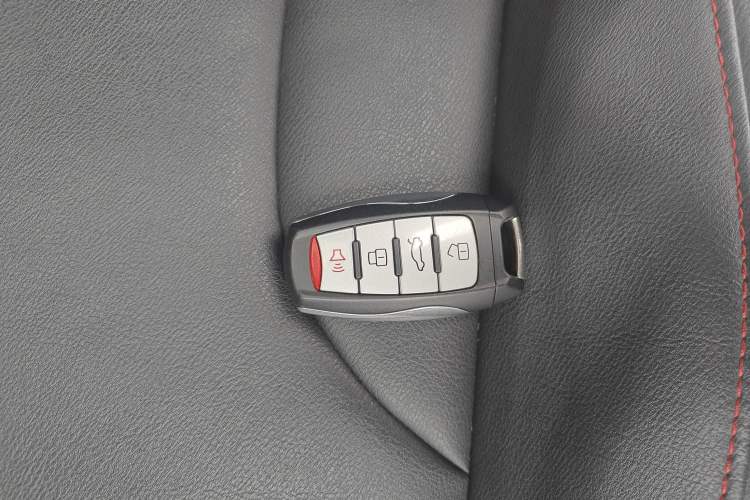 Used Haval M6 2019 1.5T DCT Two-Wheel Drive Elite Version China VI Standard Vehicle Key