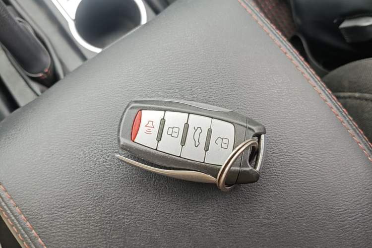 Used Haval M6 2019 1.5T Manual Two-Wheel Drive Urban Version China VI Standard Vehicle Key