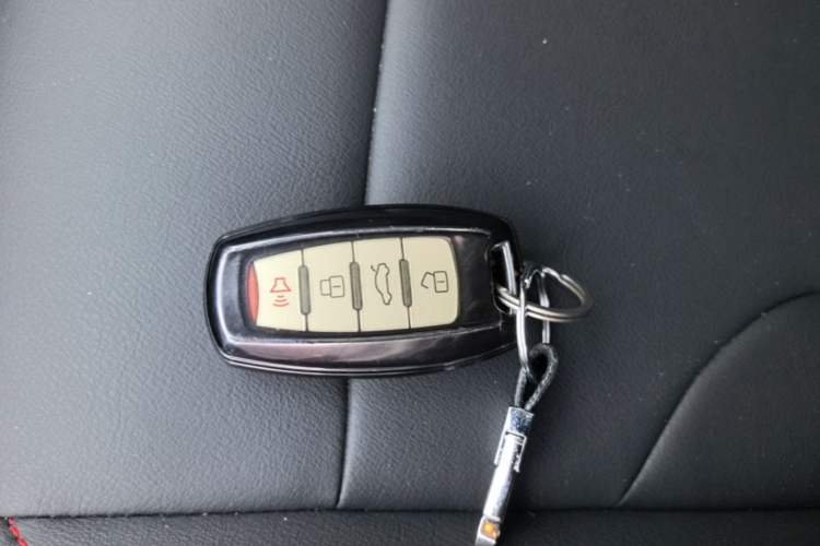 Used Haval M6 2019 1.5T DCT Two-Wheel Drive Elite Version China VI Standard Vehicle Key