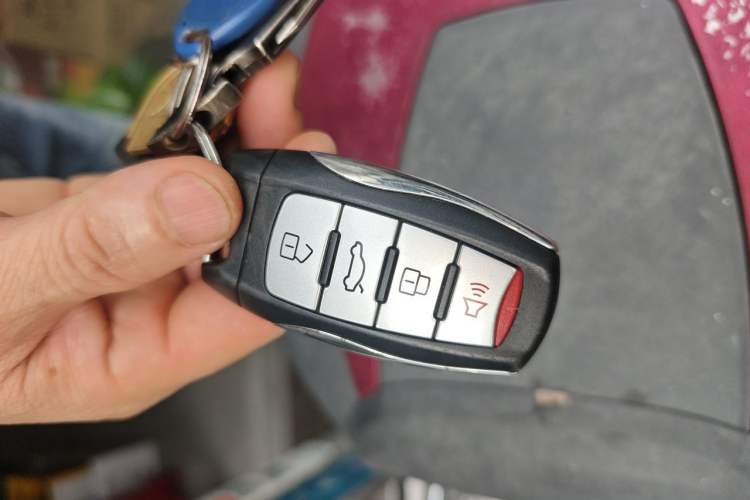 Used Haval M6 2019 1.5T DCT Two-Wheel Drive Elite Version China VI Standard Vehicle Key