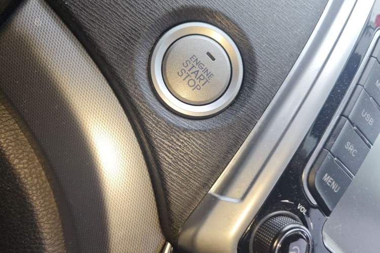 Used Haval M6 2019 1.5T DCT Two-Wheel Drive Elite Version China V Standard Vehicle Key