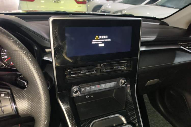 Used Haval M6 2021 PLUS 1.5T DCT Elite Smart Connectivity Model Audio And AC Panel