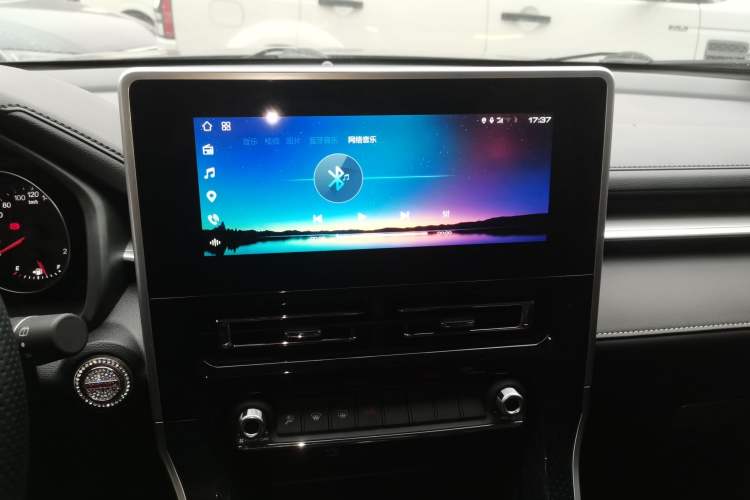 Used Haval M6 2021 PLUS 1.5T Manual Luxury Smart Connectivity Model Audio And AC Panel