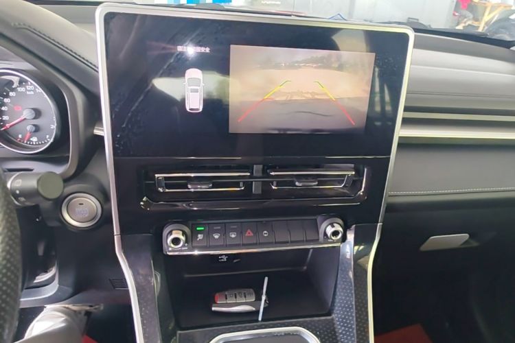 Used Haval M6 2021 PLUS 1.5T DCT Elite Smart Connectivity Model Audio And AC Panel
