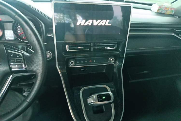 Used Haval M6 2021 PLUS 1.5T DCT Luxury Smart Connectivity Model Audio And AC Panel