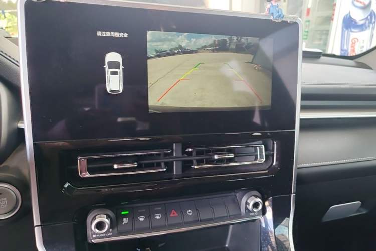Used Haval M6 2021 PLUS 1.5T DCT Luxury Smart Connectivity Model Audio And AC Panel
