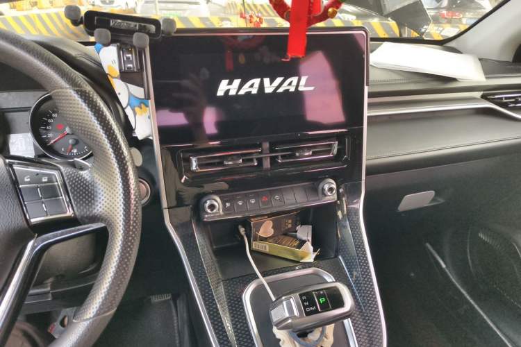 Used Haval M6 2021 PLUS 1.5T DCT Elite Smart Connectivity Model Audio And AC Panel
