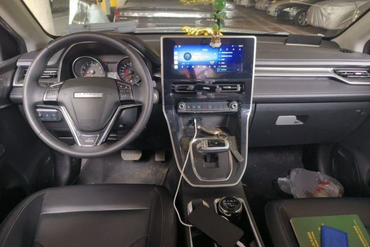 Used Haval M6 2021 PLUS 1.5T DCT Luxury Smart Connectivity Model Center Console