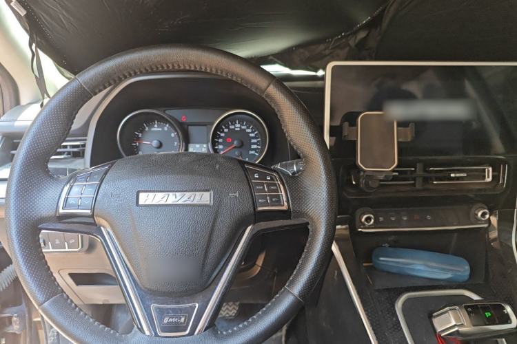Used Haval M6 2021 PLUS 1.5T DCT Luxury Smart Connectivity Model Center Console