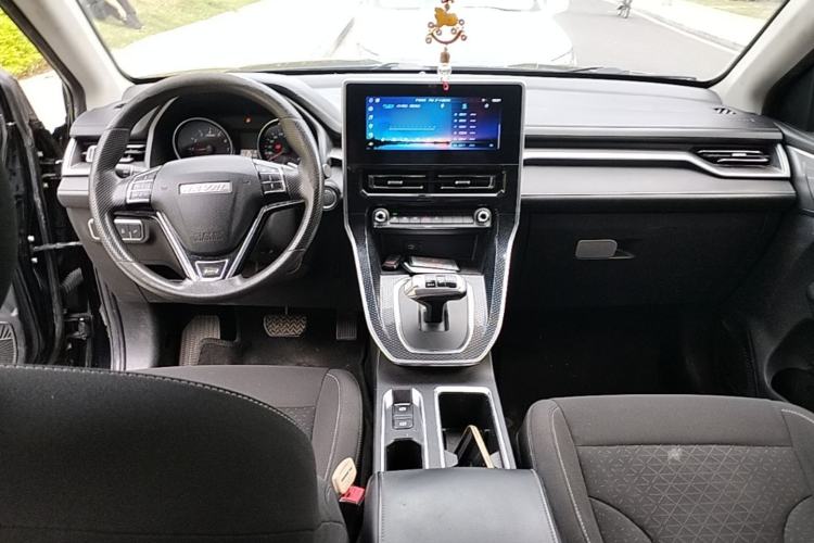 Used Haval M6 2021 PLUS 1.5T DCT Elite Smart Connectivity Model Center Console