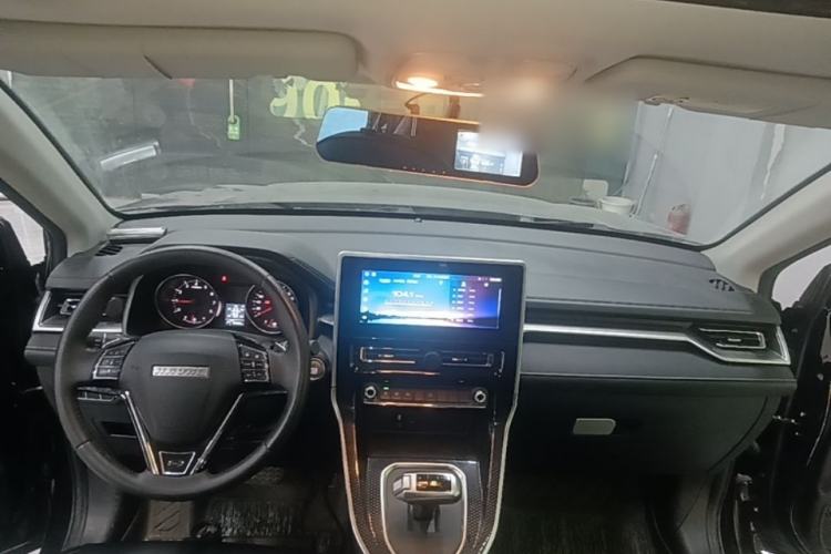Used Haval M6 2021 PLUS 1.5T DCT Luxury Smart Connectivity Model Center Console