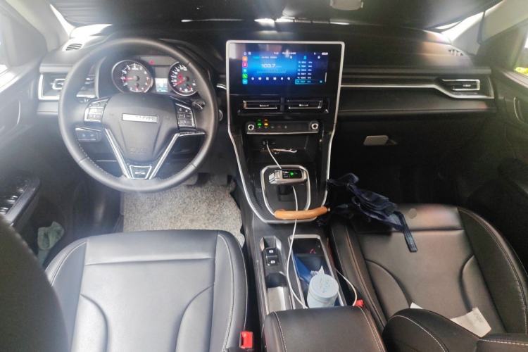 Used Haval M6 2021 PLUS 1.5T DCT Luxury Smart Connectivity Model Center Console