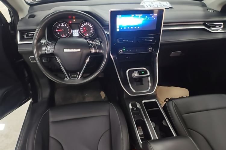 Used Haval M6 2021 PLUS 1.5T DCT Comfort Edition Center Console