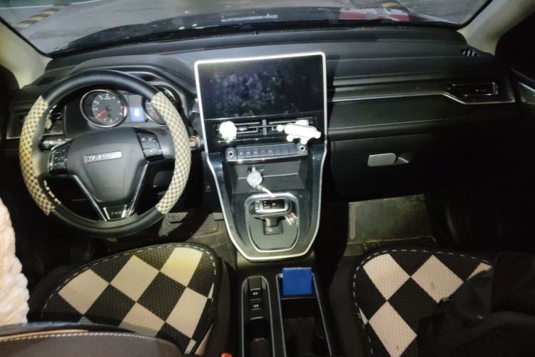 Used Haval M6 2021 PLUS 1.5T DCT Elite Smart Connectivity Model Center Console