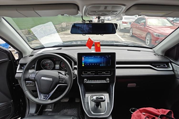 Used Haval M6 2021 PLUS 1.5T DCT Luxury Smart Connectivity Model Center Console