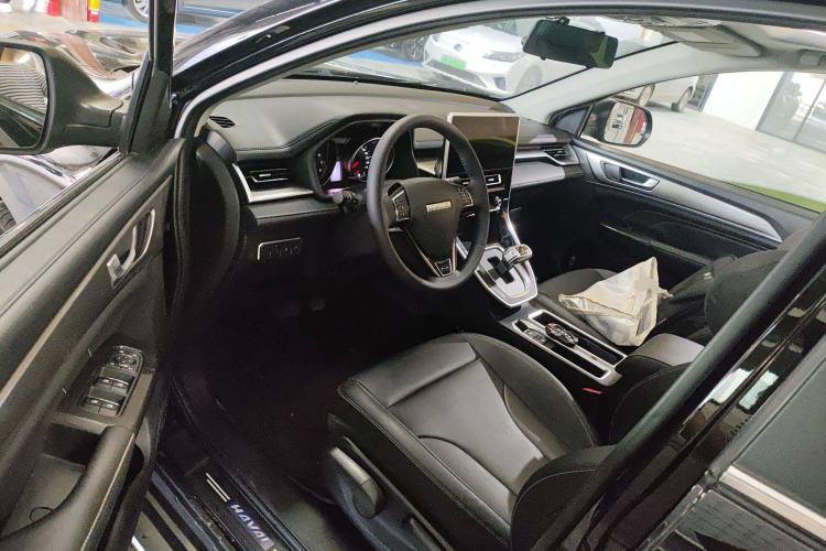 Used Haval M6 2021 PLUS 1.5T DCT Luxury Smart Connectivity Model Driver Seat