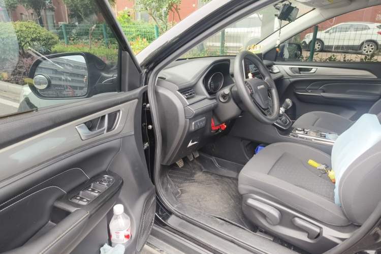 Used Haval M6 2021 PLUS 1.5T Manual Elite Smart Connectivity Model Driver Seat