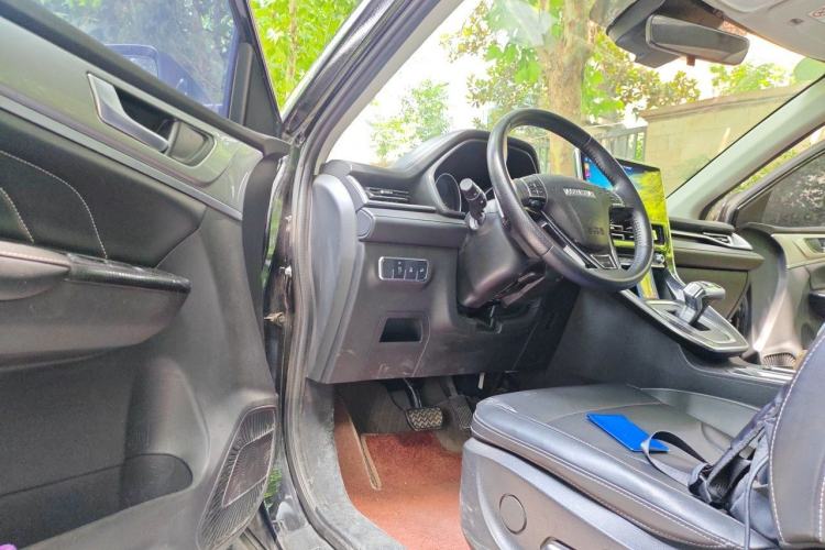 Used Haval M6 2021 PLUS 1.5T DCT Prestige Smart Connectivity Model Driver Seat