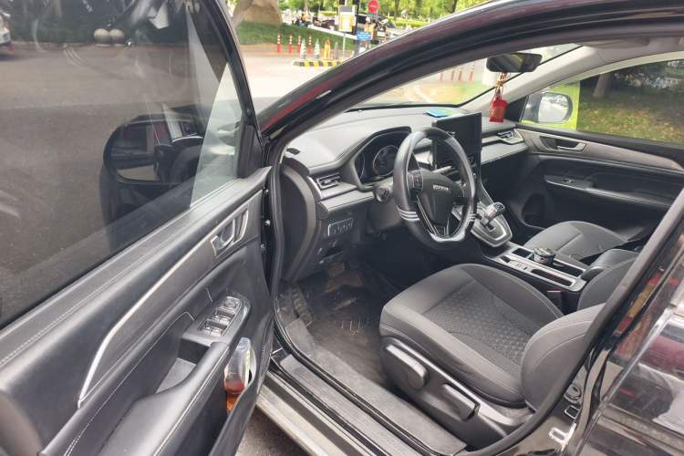 Used Haval M6 2021 PLUS 1.5T DCT Elite Smart Connectivity Model Driver Seat